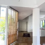 Rent 5 bedroom house of 340 m² in Vravrona