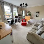 Rent 1 bedroom flat in Elmbridge