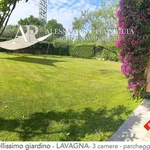 Rent 4 bedroom house of 160 m² in Lavagna