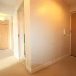 Rent 2 bedroom flat in Edinburgh  North