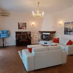 Rent 6 bedroom house of 250 m² in Villa Cortese