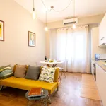 Rent 4 bedroom apartment of 75 m² in Milan