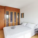 Rent 4 bedroom apartment in Lisbon