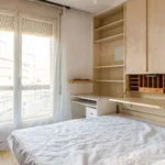 Rent a room of 120 m² in barcelona