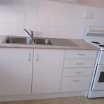 Rent 2 bedroom apartment in Urangan