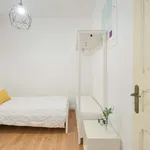 Rent a room of 100 m² in Lisboa