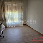 Affitto 4 camera appartamento di 120 m² in Reggio di Calabria