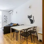 Rent 4 bedroom apartment of 80 m² in barcelona