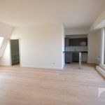 Appartement de 82 m² avec 4 chambre(s) en location à ST