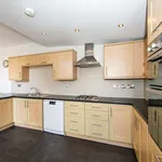 Rent 6 bedroom house in Leeds