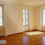 Rent 5 bedroom apartment of 216 m² in Milan