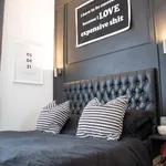 Rent a room of 190 m² in london