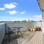 Rent 3 bedroom house in Kaipātiki