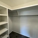 Rent 2 bedroom apartment of 9 m² in Oakland