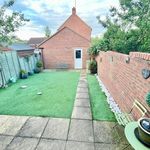 Rent 4 bedroom house in East Midlands