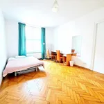 Rent 3 bedroom house in Krakow