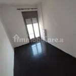 Affitto 5 camera appartamento di 183 m² in Genoa