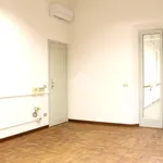 Rent 1 bedroom apartment of 150 m² in Pontedera