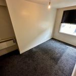 Rent 2 bedroom flat in Wakefield