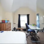 Rent 6 bedroom house in Leeds