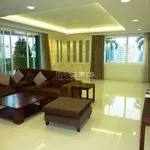 Rent 4 bedroom apartment of 800 m² in Bangkok