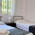 Alquilo 5 dormitorio apartamento de 125 m² en Marbella