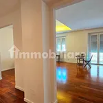 Affitto 4 camera appartamento di 141 m² in Rome