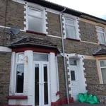 Rent 3 bedroom flat in Wales