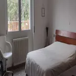 Rent a room of 100 m² in milan