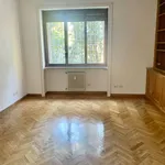 Rent 4 bedroom apartment of 146 m² in Roma