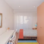 Rent 5 bedroom apartment in Porto