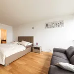 Appartement de 105 m² avec 1 chambre(s) en location à Paris