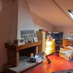 Affitto 3 camera casa di 65 m² in Perugia