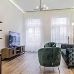 Rent 3 bedroom apartment of 115 m² in budapest