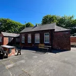 Rent 3 bedroom flat in Yorkshire And The Humber