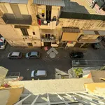 Affitto 2 camera appartamento di 65 m² in Napoli