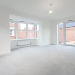 Rent 3 bedroom flat in East Hertfordshire