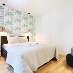 Rent 2 bedroom apartment of 55 m² in Paris