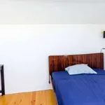 Rent a room in lisbon