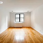 Rent 1 bedroom apartment of 32 m² in New York City