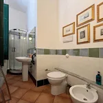 Rent 5 bedroom apartment of 85 m² in Palermo