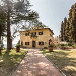 Rent 6 bedroom apartment of 216 m² in San Casciano in Val di Pesa