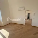 Affitto 3 camera appartamento di 169 m² in Bari