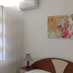 Rent 2 bedroom apartment of 70 m² in Тракия