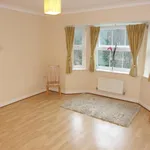 Rent 2 bedroom flat in Surrey