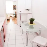 Rent 1 bedroom apartment of 570 m² in vienna