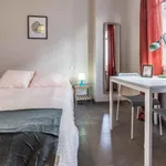 Rent 4 bedroom apartment in Valencia