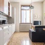 Rent 2 bedroom apartment in Milan