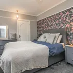 Rent 3 bedroom house in Leeds