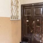 Rent a room of 80 m² in Roma